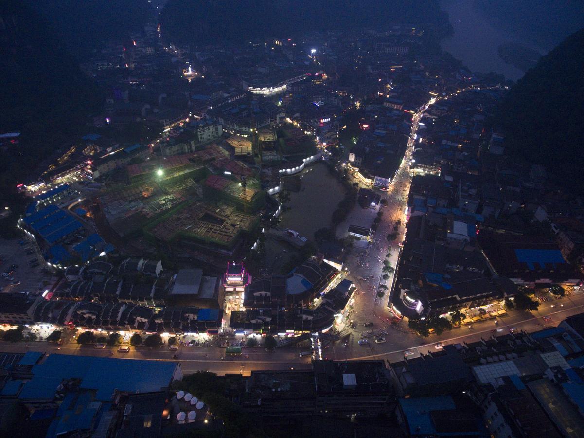 Fanli Hotel Yangshuo West Street กุ้ยหลิน ภายนอก รูปภาพ